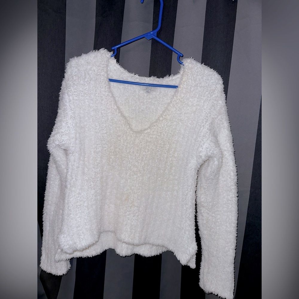 WARM & COZY White Cropped Sweater